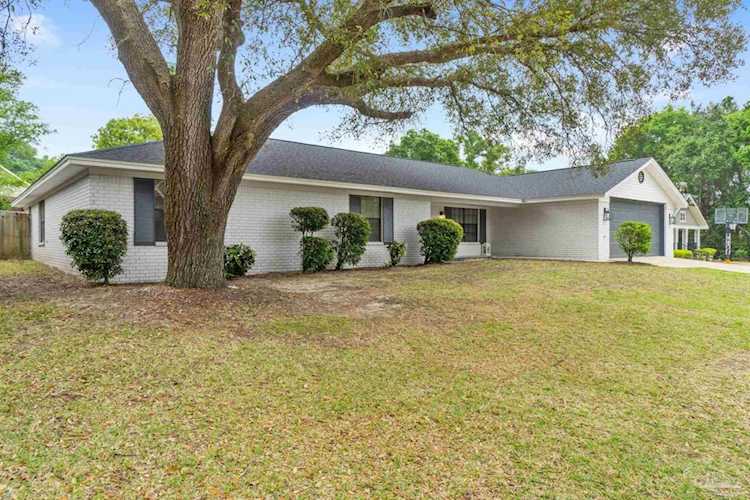 2208 Inverness Dr Pensacola, FL 32503