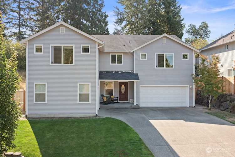 1303 Sinclair Dr Dupont, WA 98327