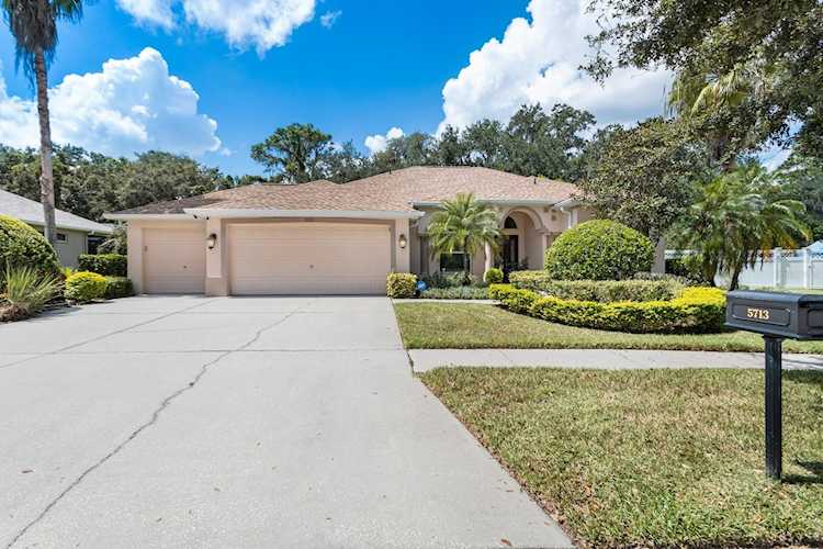 5713 Tanagerside Rd Lithia, FL 33547