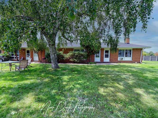 3160 7th St Park City, IL 60085
