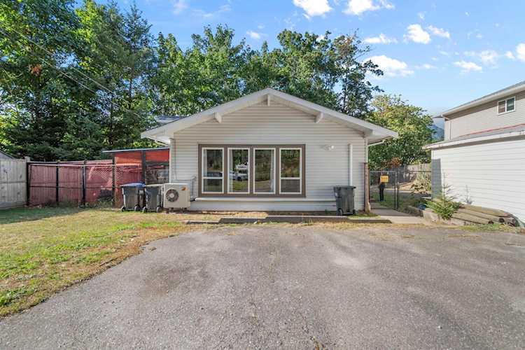 64081 Flood Hope Road Hope, BC V0X 1L2