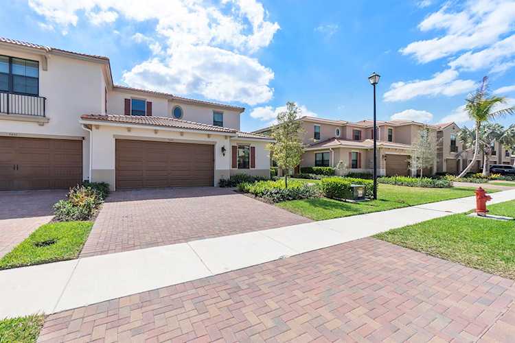9440 Kinley Place Boca Raton, FL 33428