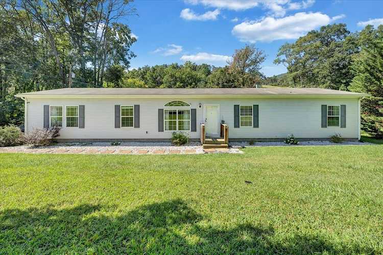 4315 Bandy Roanoke, VA 24014
