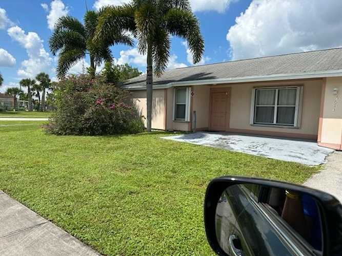 5613 Barnstead Circle Lake Worth, FL 33463 | MLS R10920719 Photo 1