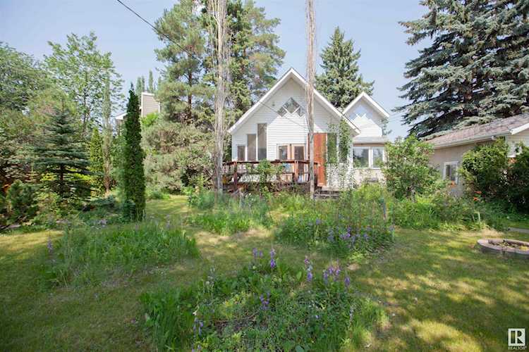 11143 70 Avenue Edmonton, AB T6H 2G9