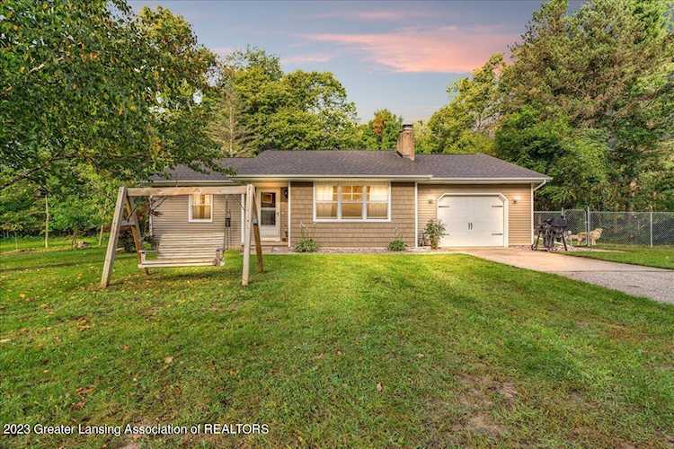 540 S Waverly Rd Eaton Rapids, MI 48827 | MLS 276115 Photo 1