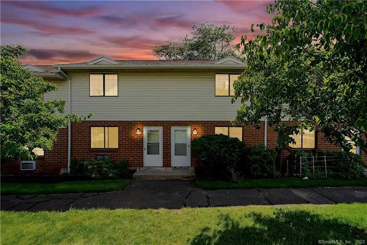 499 Scott Rd #19 Waterbury, CT 06705