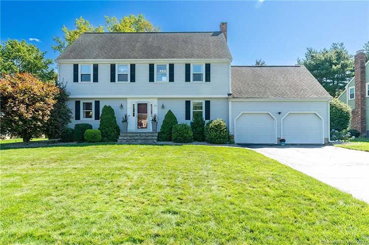 22 Cider Brook Dr Wethersfield, CT 06109