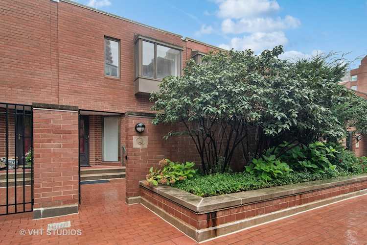 801 S Plymouth Ct #Q Chicago, IL 60606