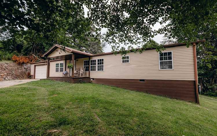 23 Orchard Blvd Blue Ridge, GA 30513