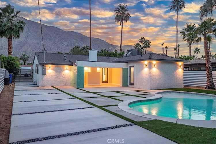 686 S Camino Real Palm Springs, CA 92264