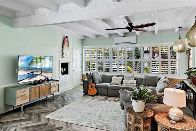 742 Maluniu Avenue Kailua, HI 96734