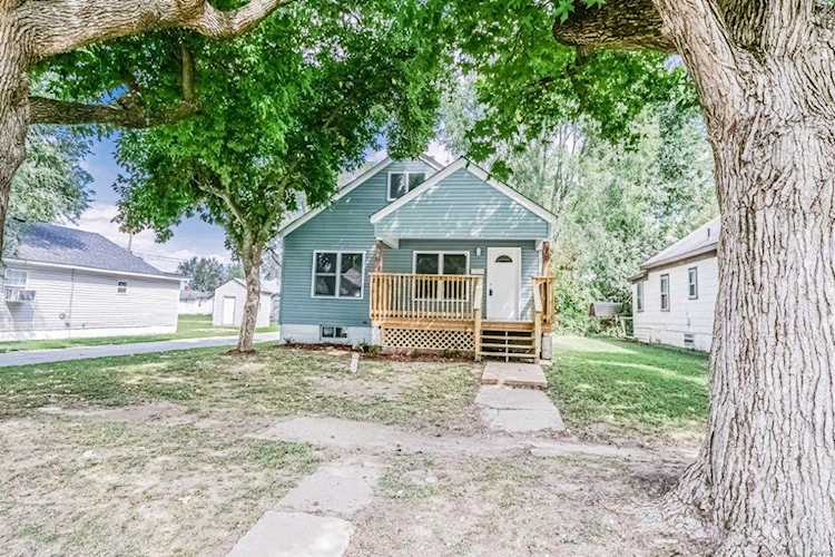 312 N 3rd St Elsberry, MO 63343