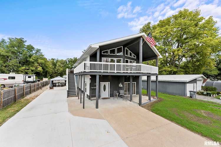 203 Railroad St New Boston, IL 61272