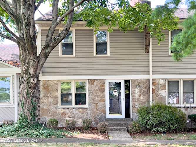 10407 Timberwood Cir Louisville, KY 40223