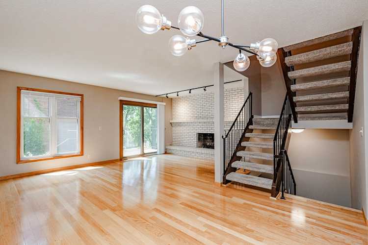 1921 Emerson Avenue S Minneapolis, MN 55403