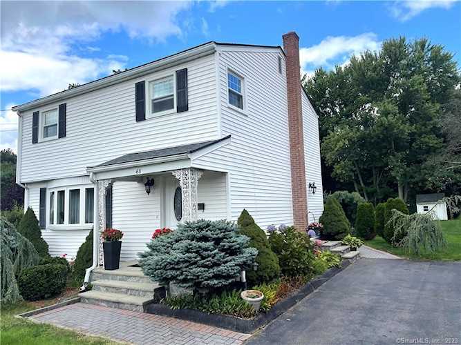 48 Hickory Circle Middletown, CT 06457