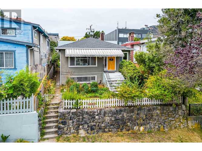 5585 Chester Street Vancouver, BC V5W3B3