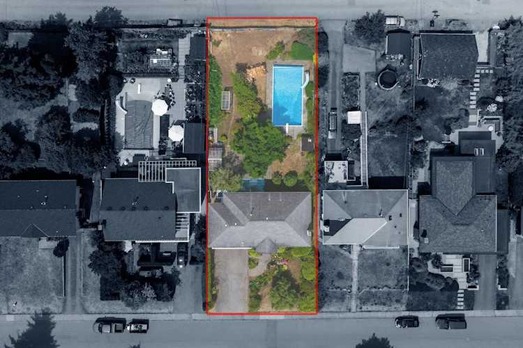864 E 14th Street North Vancouver, BC V7L 2P6