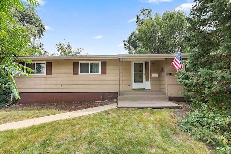 402 Mchenry Ave Woodstock, IL 60098