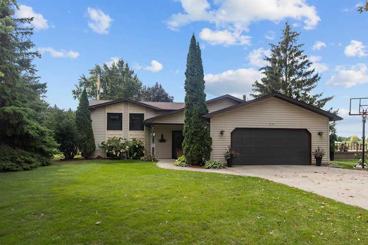 W6121 Colonial Dr Appleton, Village of Greenville, WI 54914-9143