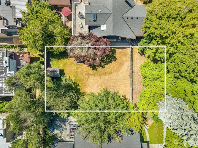 419 6th Ave S Kirkland, WA 98033