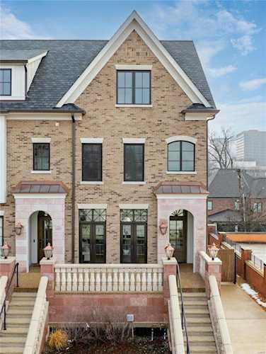 114 Gay Ave St Louis, MO 63105