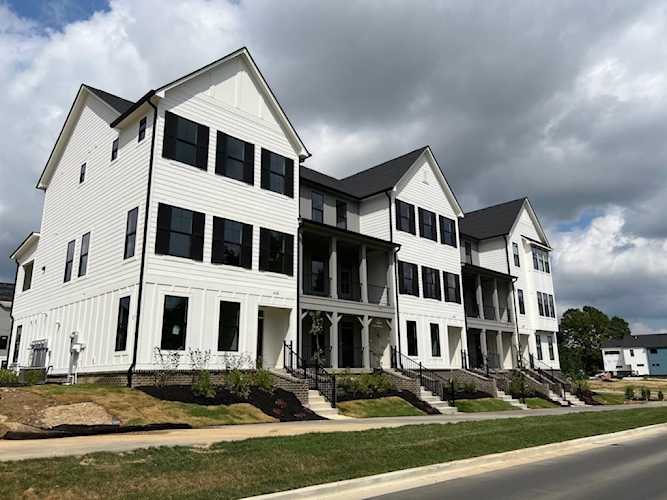 446 W Smoky Row Carmel, IN 46032