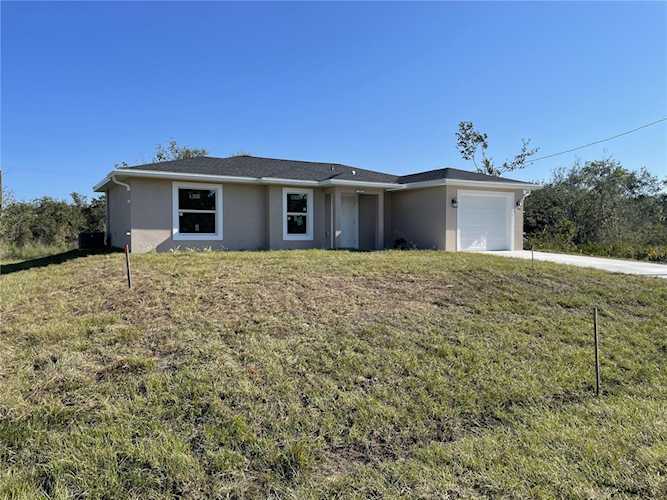 186 Vine CIRCLE Punta Gorda, FL 33982