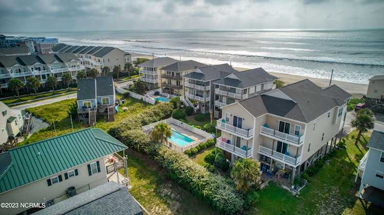 2015 A N Shore Dr Surf City, NC 28445