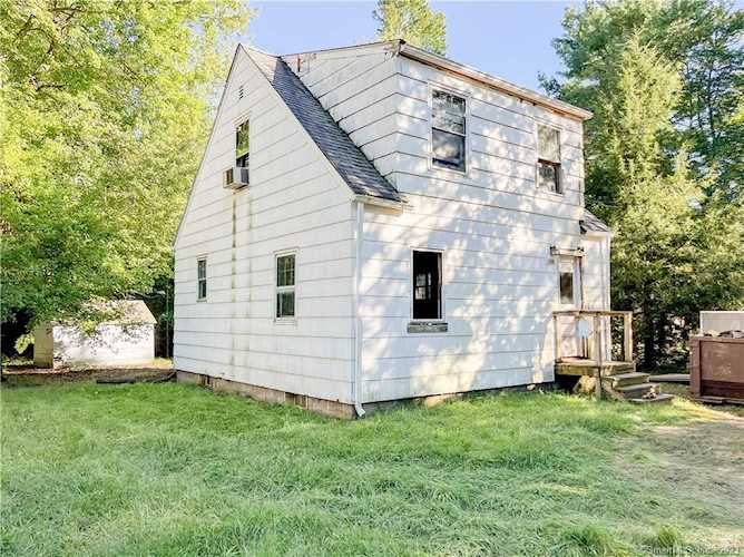 105 Wells Rd East Windsor, CT 06088
