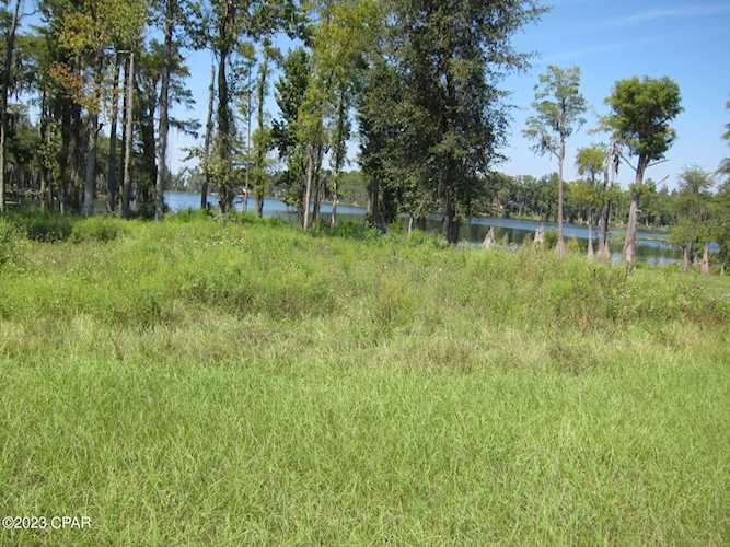 977 Strickland Rd Marianna, FL 32446