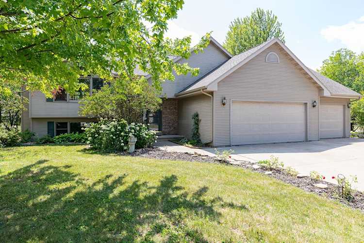 4105 Westview Ln Oshkosh, WI 54904-6903 home for sale, MLS#50278555 - Dallaire Realty Photo 1