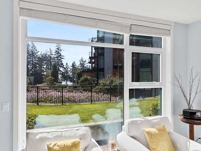 14855 Thrift Avenue #210 White Rock, BC V4B 2J6