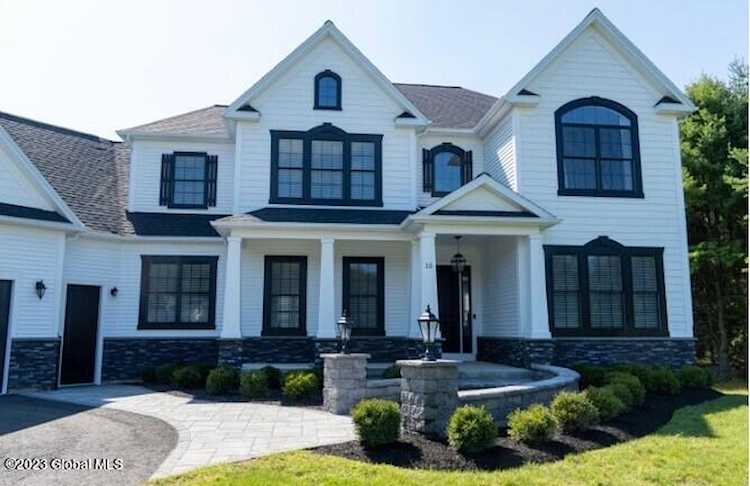 12 Forest Hills Blvd Rensselaer, NY 12144