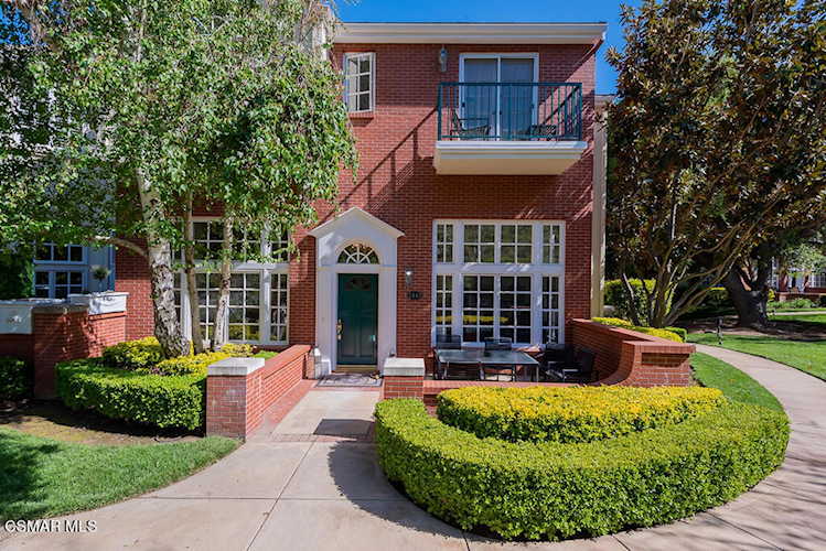 2443 Swanfield Ct Thousand Oaks, CA 91361