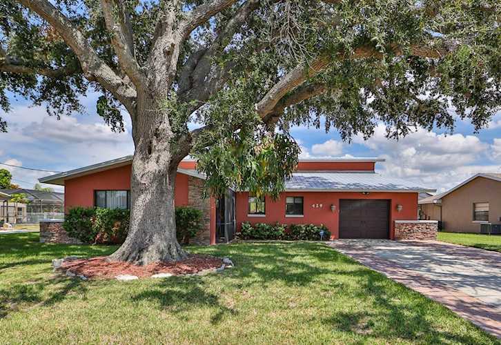 429 Flamingo Dr Apollo Beach, FL 33572