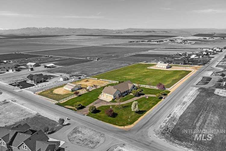 13663 Santa Rita Dr Nampa, ID 83686