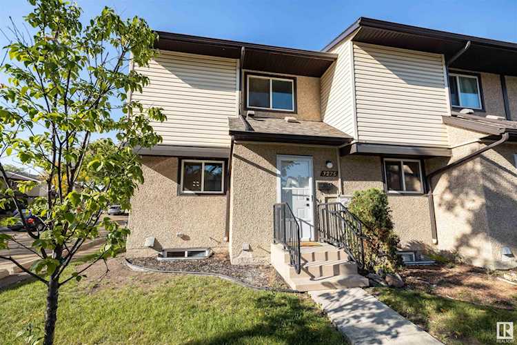3275 142 Avenue Edmonton, AB T5Y 1H9