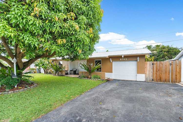 9763 SW 1st Place Boca Raton, FL 33428