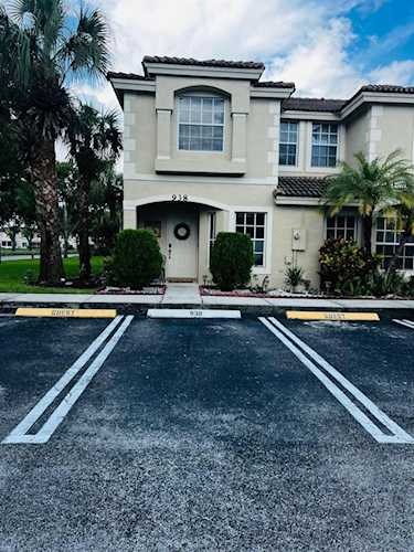 938 Summit Lake Drive West Palm Beach, FL 33406