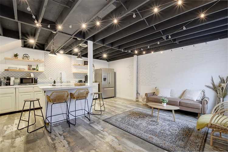 2124 Burton DR #118 Austin, TX 78741