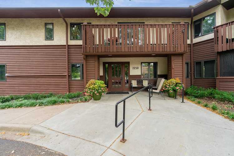 2250 Luther Place #105 Saint Paul, MN 55108