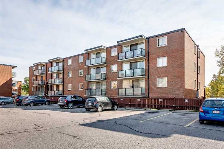1421 7 Ave NW #334 Calgary, AB T2N 0Z3