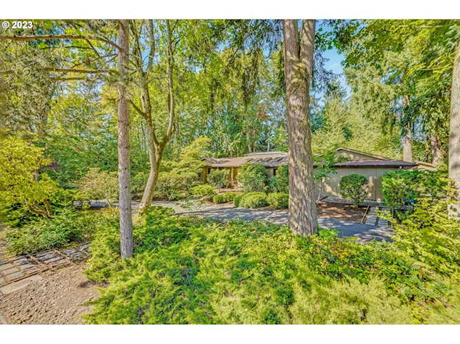 2212 NW 115th ST Vancouver, WA 98685