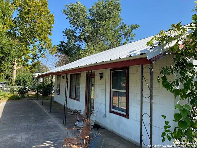 597 Columbia Cir San Marcos, TX 78666