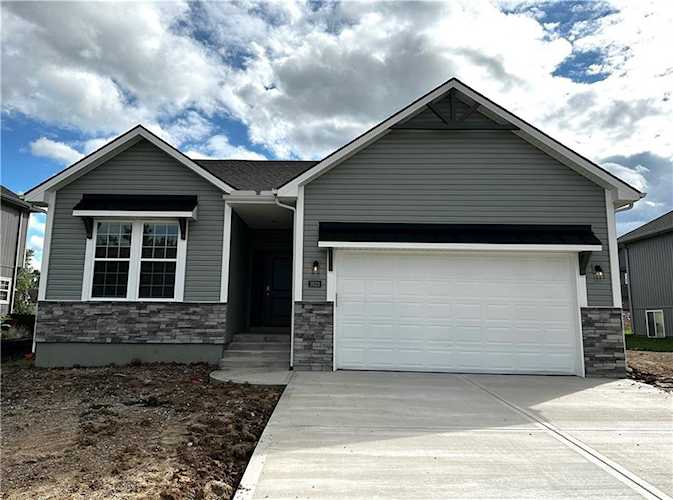 3923 NW 96th St Kansas City, MO 64154 | MLS 2438512 Photo 1