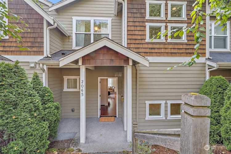 2065 13th Ave W Seattle, WA 98119