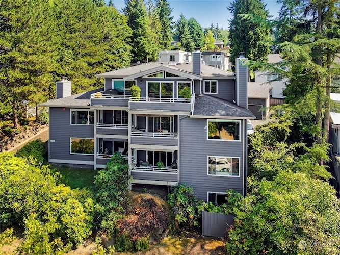 11225 NE 68th St #2 Kirkland, WA 98033