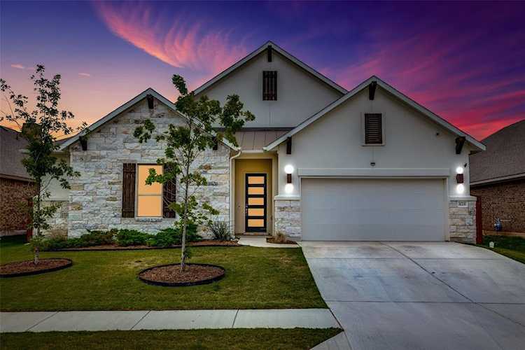 428 Texon DR Liberty Hill, TX 78642
